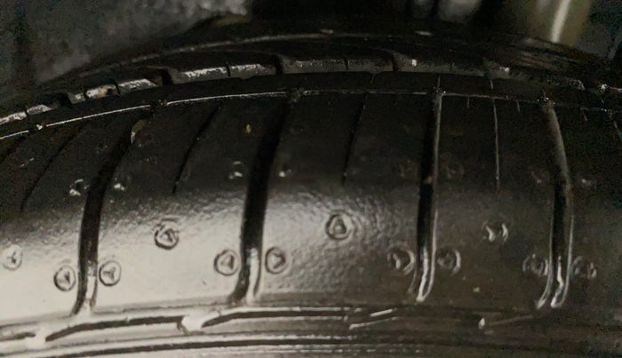 2019 Ford FREESTYLE TITANIUM 1.2 PETROL, Petrol, Manual, 29,760 km, Left Rear Tyre Tread