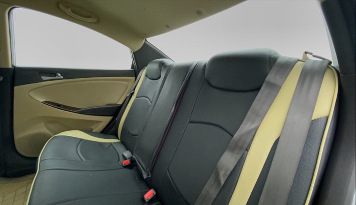 2017 Hyundai Verna FLUIDIC 1.6 SX VTVT, Petrol, Manual, 43,152 km, Right Side Rear Door Cabin