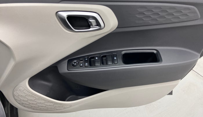 2021 Hyundai AURA SX+ AT 1.2CRDI, Diesel, Automatic, 16,646 km, Driver Side Door Panels Control