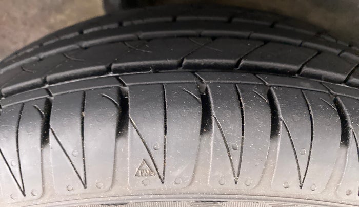 2016 Honda City VX (O) PETROL, Petrol, Manual, 52,882 km, Right Rear Tyre Tread