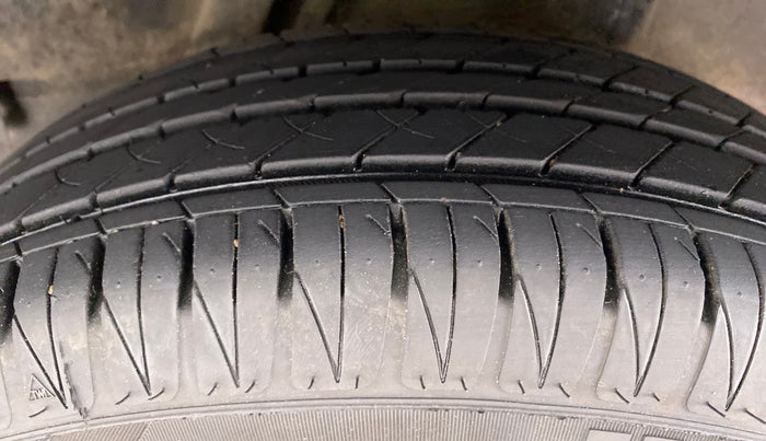 2016 Honda City VX (O) PETROL, Petrol, Manual, 52,882 km, Left Rear Tyre Tread