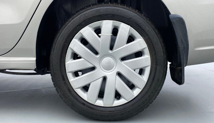 2014 Volkswagen Vento COMFORTLINE PETROL, Petrol, Manual, 77,401 km, Left Rear Wheel