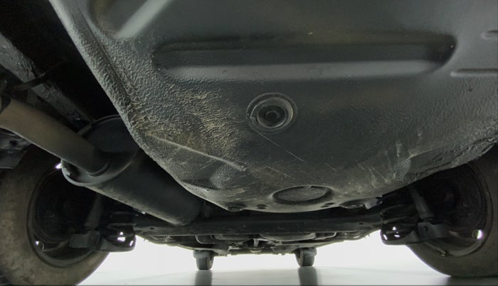 2014 Volkswagen Vento COMFORTLINE PETROL, Petrol, Manual, 77,401 km, Rear Underbody