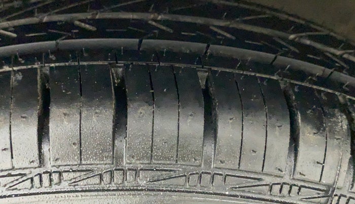 2017 Maruti Dzire VXI AMT, Petrol, Automatic, 73,089 km, Left Rear Tyre Tread