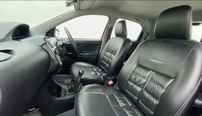 2015 Toyota Etios CROSS G, Petrol, Manual, 52,880 km, Right Side Front Door Cabin