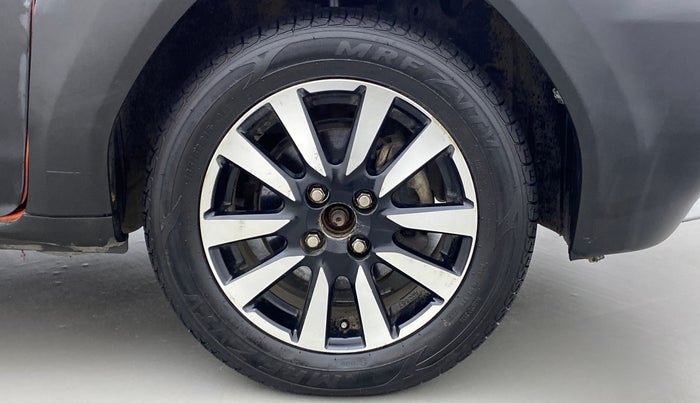 2015 Toyota Etios CROSS G, Petrol, Manual, 52,880 km, Right Front Wheel