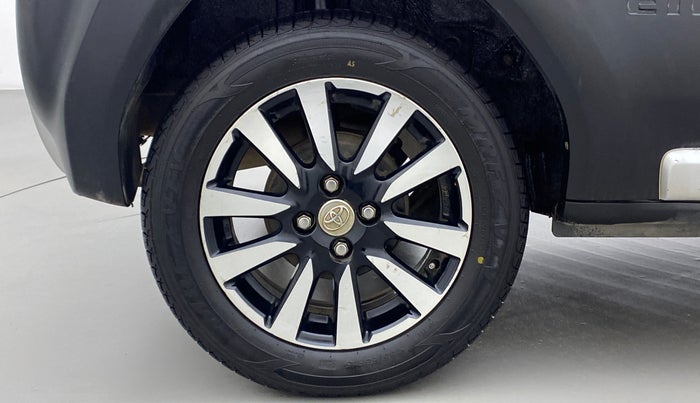 2015 Toyota Etios CROSS G, Petrol, Manual, 52,880 km, Right Rear Wheel