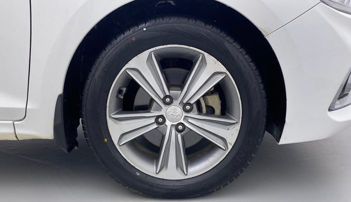 2019 Hyundai Verna 1.6 SX (O) CRDI MT, Diesel, Manual, 87,943 km, Right Front Wheel