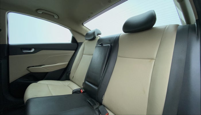 2019 Hyundai Verna 1.6 SX (O) CRDI MT, Diesel, Manual, 87,943 km, Right Side Rear Door Cabin