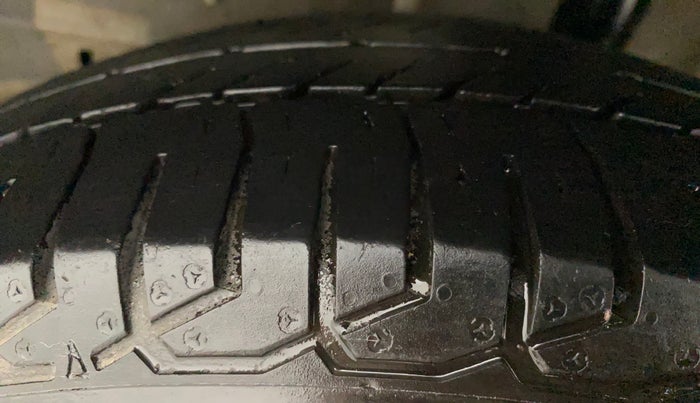 2016 Tata Tiago XE PETROL, Petrol, Manual, 51,597 km, Left Rear Tyre Tread