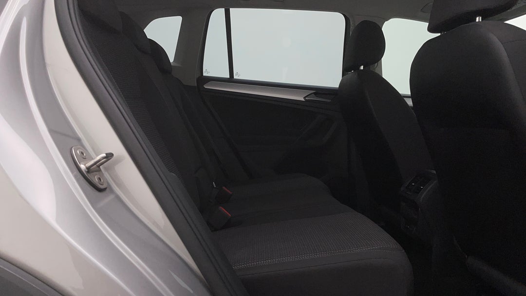 2018 Volkswagen Tiguan 110 Tsi Trendline, Automatic, 113715 km, Right Side Rear Door Cabin View