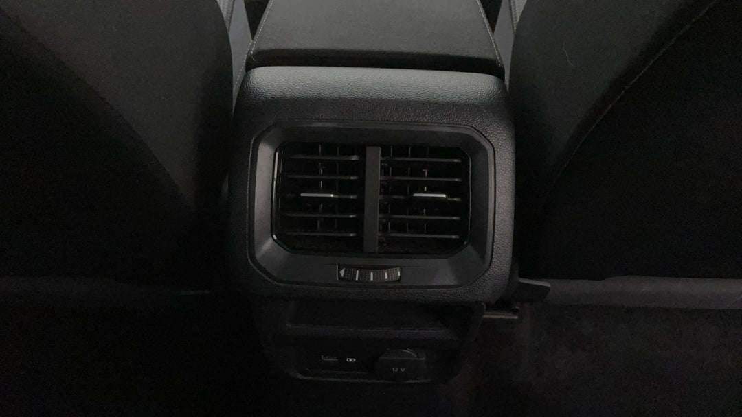 2018 Volkswagen Tiguan 110 Tsi Trendline, Automatic, 113715 km, Rear A/C Vent