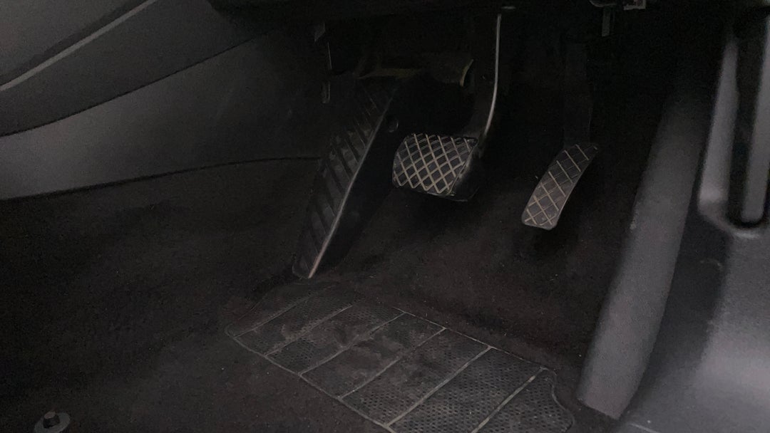 2018 Volkswagen Tiguan 110 Tsi Trendline, Automatic, 113715 km, Pedals and Footmat