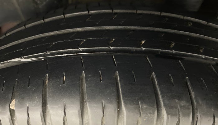 2019 Maruti Ertiga ZXI SHVS, Petrol, Manual, 11,404 km, Left Rear Tyre Tread