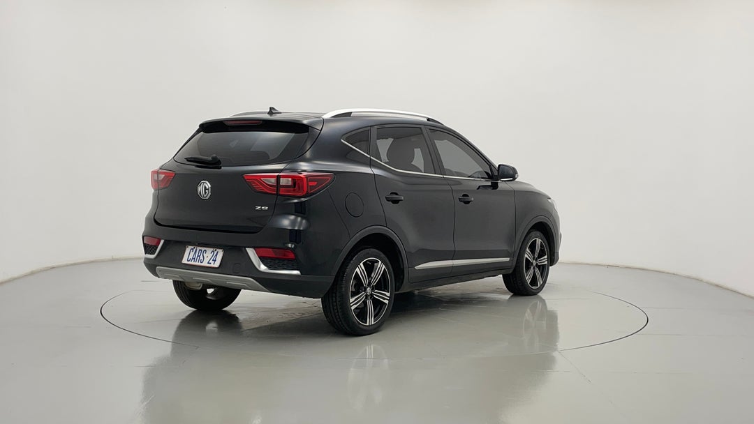 Right Back Diagonal (45- Degree) View