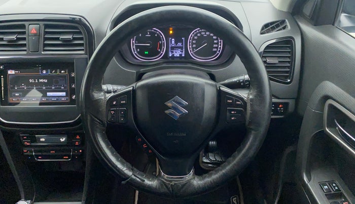 2016 Maruti Vitara Brezza ZDI PLUS DUAL TONE, Diesel, Manual, 57,838 km, Steering Wheel Close Up