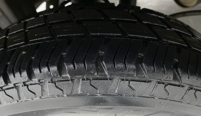 2015 Maruti Alto 800 LXI, Petrol, Manual, 12,755 km, Right Rear Tyre Tread