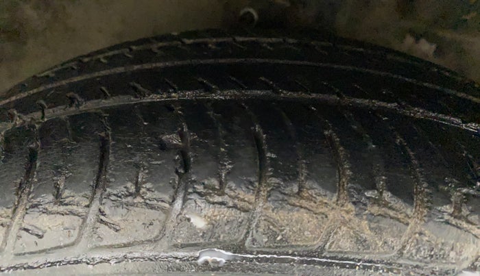 2016 Maruti Celerio ZXI AMT, Petrol, Automatic, 64,747 km, Right Front Tyre Tread
