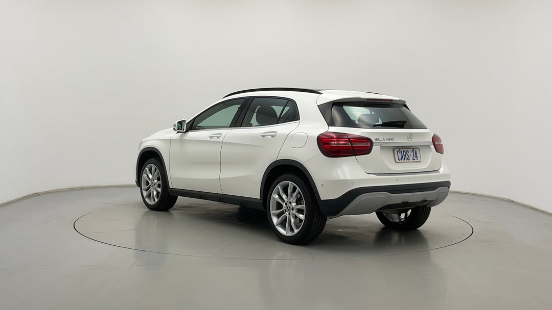 2019 Mercedes-benz GLA 180, Automatic, 22312 km, Left Back Diagonal (45- Degree) View