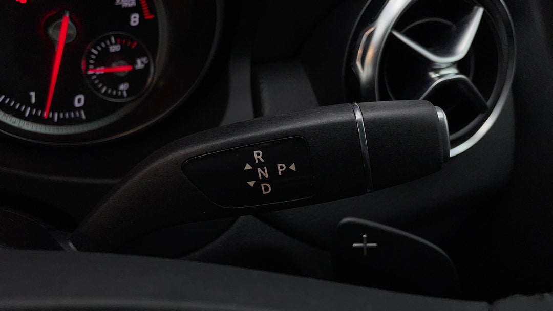 2019 Mercedes-benz GLA 180, Automatic, 22312 km, Gear Lever 