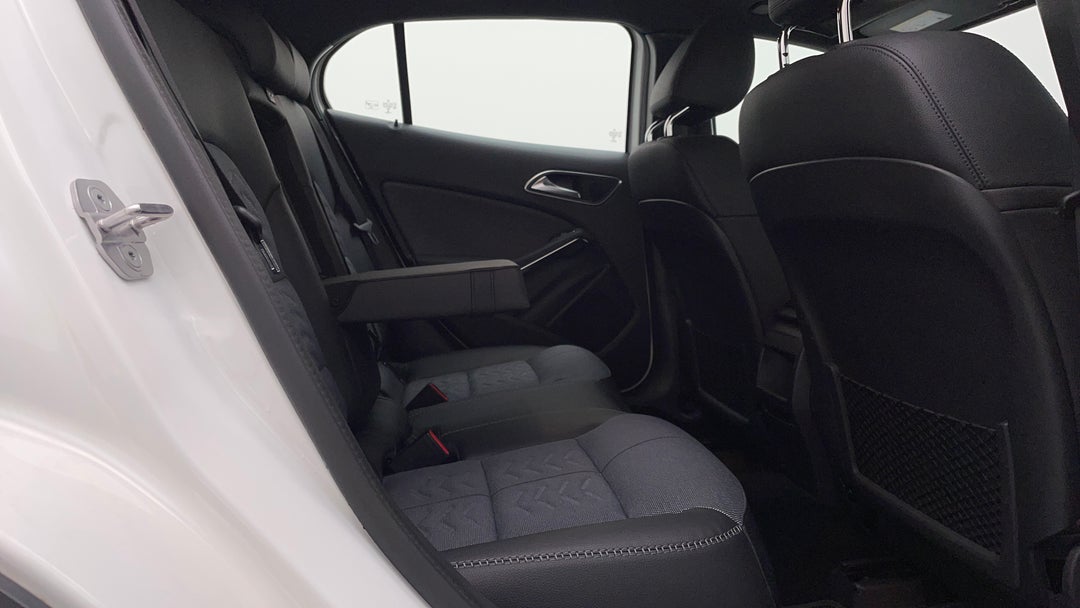 2019 Mercedes-benz GLA 180, Automatic, 22312 km, Right Side Rear Door Cabin View