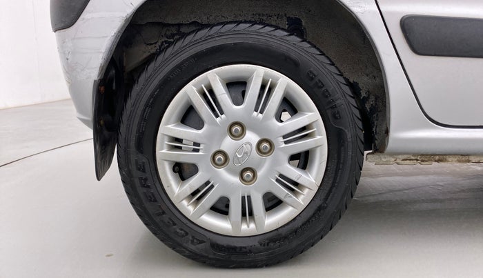 2010 Hyundai Santro Xing GLS, Petrol, Manual, 90,566 km, Right Rear Wheel