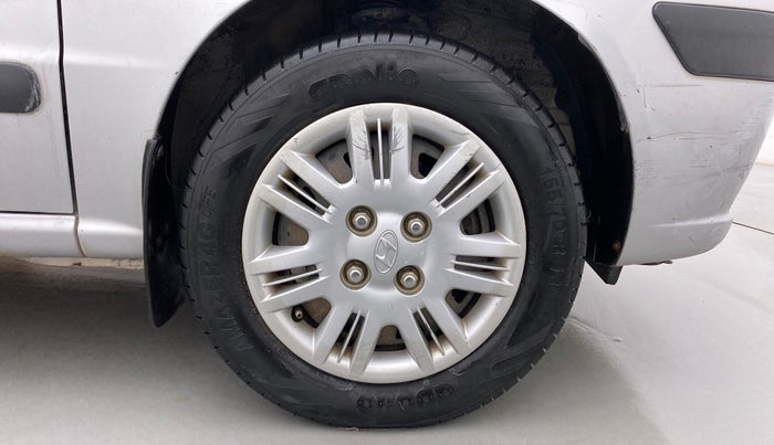 2010 Hyundai Santro Xing GLS, Petrol, Manual, 90,382 km, Right Front Wheel