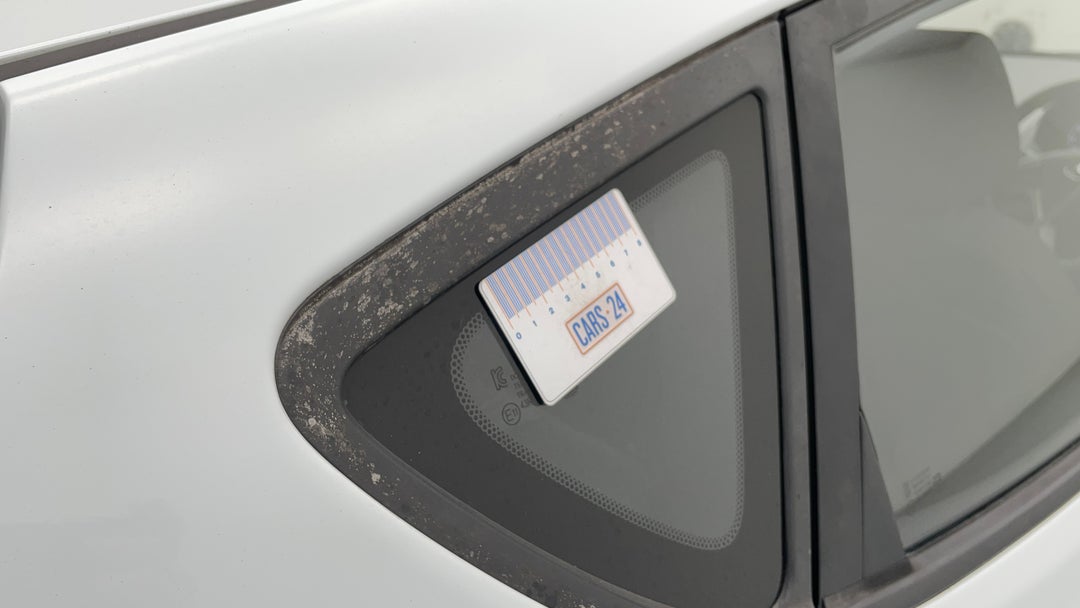 2017 Hyundai Accent Active, Automatic, 118720 km, Window Glass Rear RHS Spots