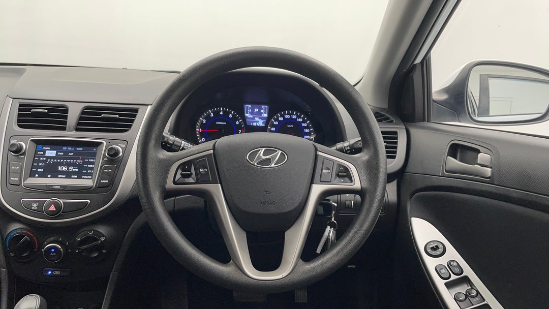 2017 Hyundai Accent Active, Automatic, 118720 km, Steering Wheel Close-up