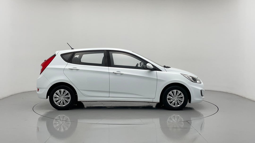 2017 Hyundai Accent Active, Automatic, 118720 km, Right Side View