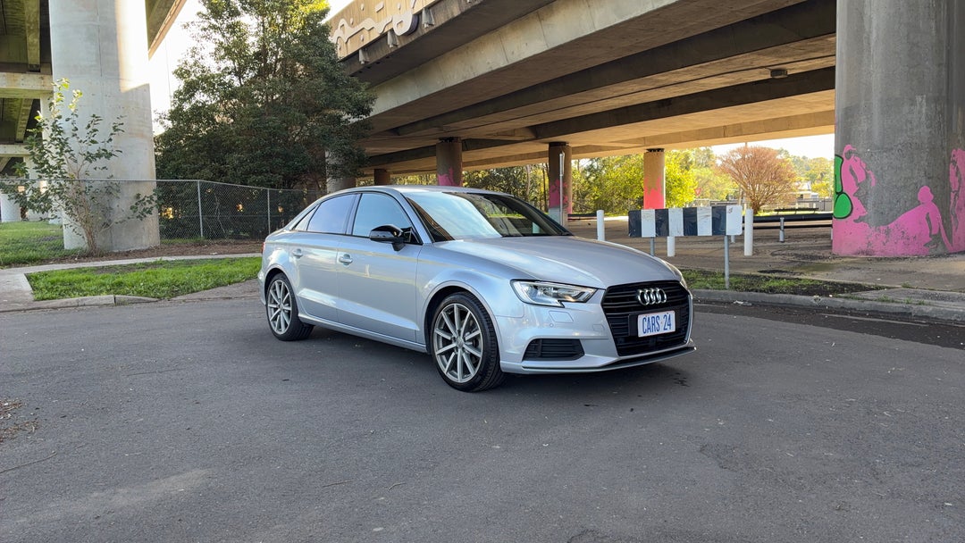 Right Front Diagonal (45- Degree) View