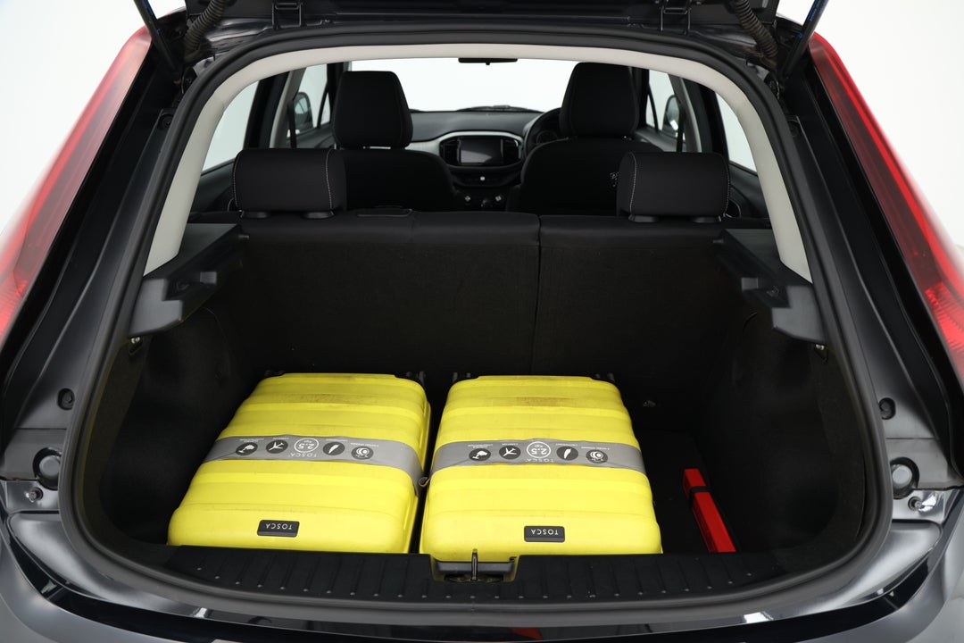 2023 MG Mg3 Auto Core, Automatic, 29494 km, Boot Inside View with Luggage