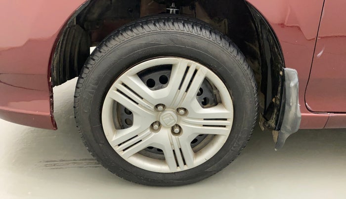 2012 Honda City 1.5L I-VTEC E MT, Petrol, Manual, 72,942 km, Left front tyre - Minor crack