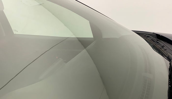 2022 Maruti XL6 ALPHA PLUS MT, Petrol, Manual, 19,231 km, Front windshield - Minor spot on windshield