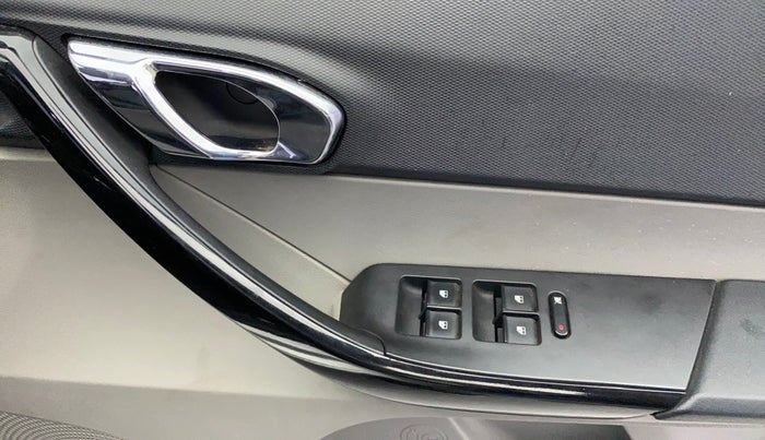 2017 Tata Tiago XZA PETROL, Petrol, Automatic, 45,405 km, Driver Side Door Panels Control