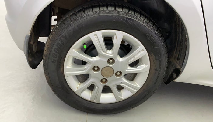 2017 Tata Tiago XZA PETROL, Petrol, Automatic, 45,405 km, Right Rear Wheel