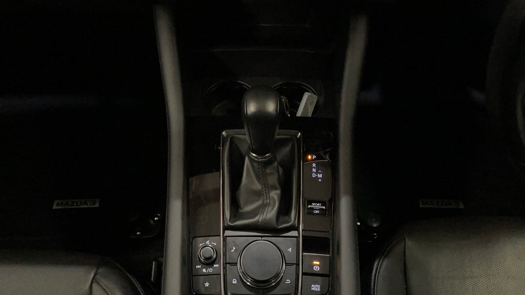 2021 Mazda 3 G20 Touring, Automatic, 33912 km, Gear Lever 