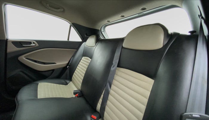 2018 Hyundai Elite i20 Magna Executive 1.2, Petrol, Manual, 91,028 km, Right Side Rear Door Cabin