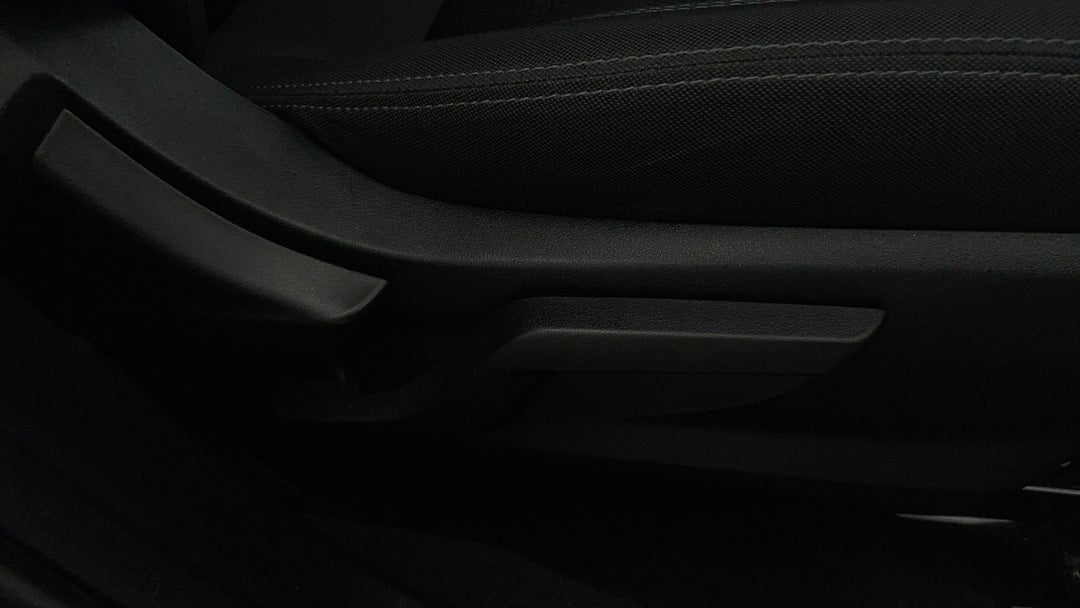 2024 Subaru Forester 2.5i (AWD), Automatic, 48185 km, Drivers Side Adjustment Panel