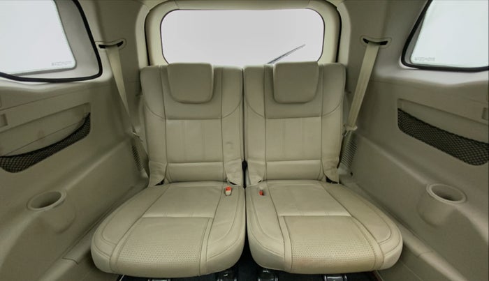 2016 Mahindra XUV500 W10 FWD, Diesel, Manual, 63,531 km, Third Seat Row ( optional )