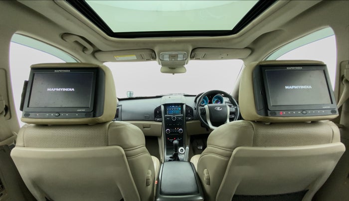 2016 Mahindra XUV500 W10 FWD, Diesel, Manual, 63,531 km, Display Screen For Rear Passengers