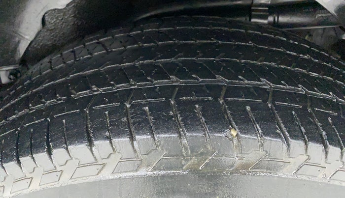 2016 Mahindra XUV500 W10 FWD, Diesel, Manual, 63,531 km, Left Rear Tyre Tread