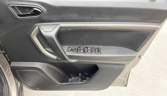 2021 Renault Kiger RXZ 1.0 MT, Petrol, Manual, 13,344 km, Driver Side Door Panels Control