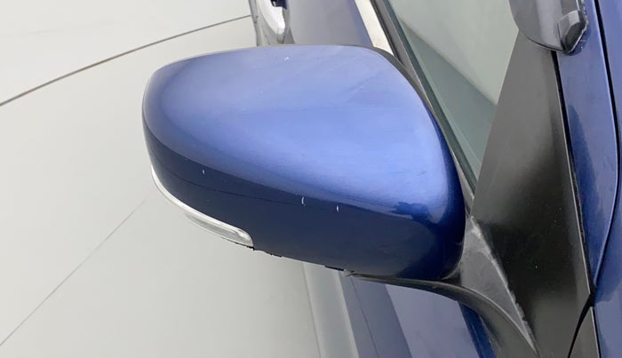 2018 Maruti Ciaz DELTA 1.5 SHVS MT PETROL, Petrol, Manual, 64,486 km, Right rear-view mirror - Minor scratches