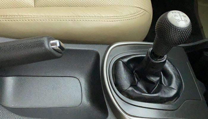 2015 Honda City 1.5L I-VTEC V MT, Petrol, Manual, 77,141 km, Gear Lever