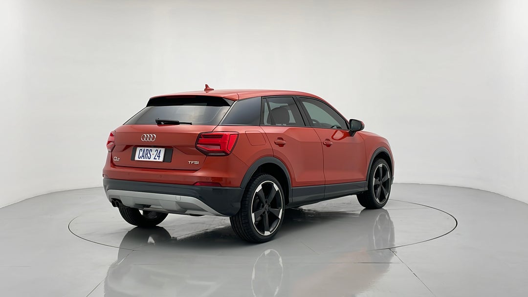 Right Back Diagonal (45- Degree) View