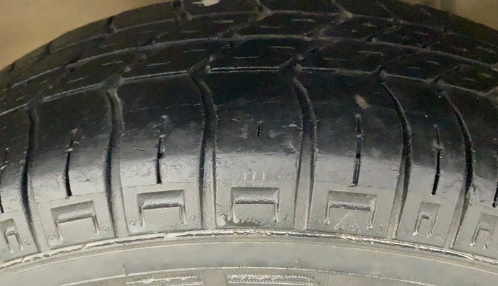 2017 Maruti Alto 800 LXI, Petrol, Manual, 25,868 km, Left Front Tyre Tread