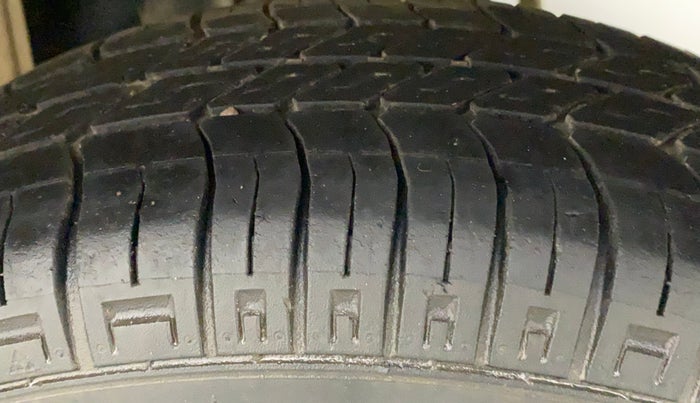 2017 Maruti Alto 800 LXI, Petrol, Manual, 25,868 km, Left Rear Tyre Tread