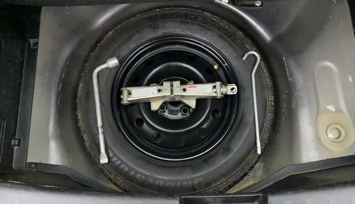 2015 Maruti Swift VXI, Petrol, Manual, 73,246 km, Spare Tyre