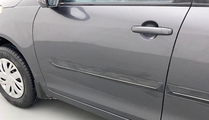 2015 Maruti Swift VXI, Petrol, Manual, 73,246 km, Front passenger door - Slightly dented